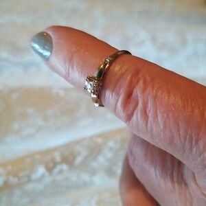 14K gold ring with center diamond